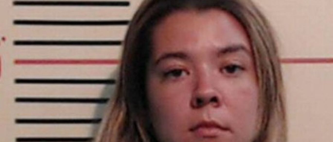 Após ser presa por matar os filhos, mãe diz: 'Foi para dar uma lição'