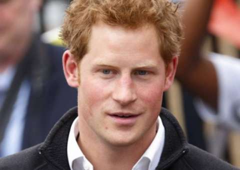 Príncipe Harry cogitou renunciar à realeza para viver como plebeu 