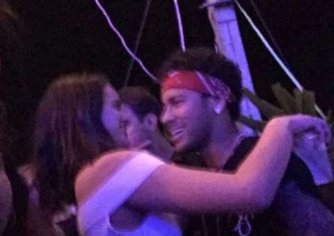 Após separação, Neymar e Bruna Marquezine se encontram em show no Rio