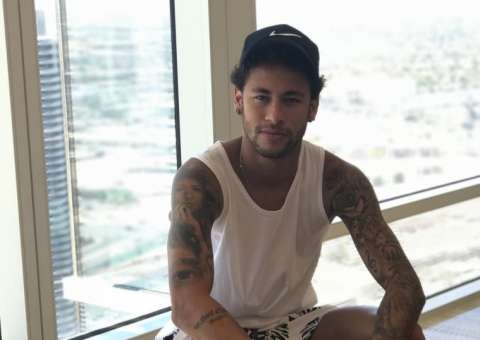 Neymar prepara festão com várias mulheres em mansão após término com Marquezine