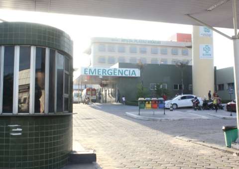 Adolescente é baleada após reagir a assalto em Manaus