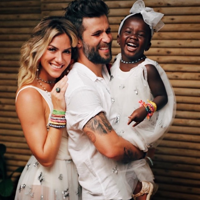 Giovanna Ewbank e Bruno Gagliasso vão adotar criança brasileira