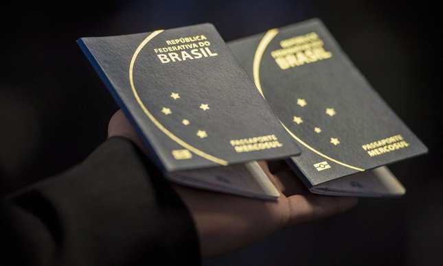 Polícia Federal suspende emissão de novos passaportes