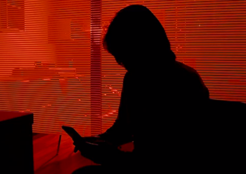 Mulher deve receber indenização após descobrir que namorado era casado