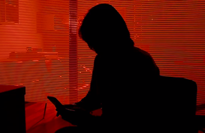 Mulher deve receber indenização após descobrir que namorado era casado