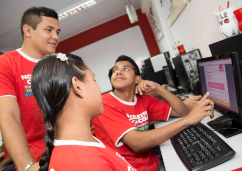 Coletivo Jovem abre 480 vagas para cursos profissionalizantes gratuitos em Manaus