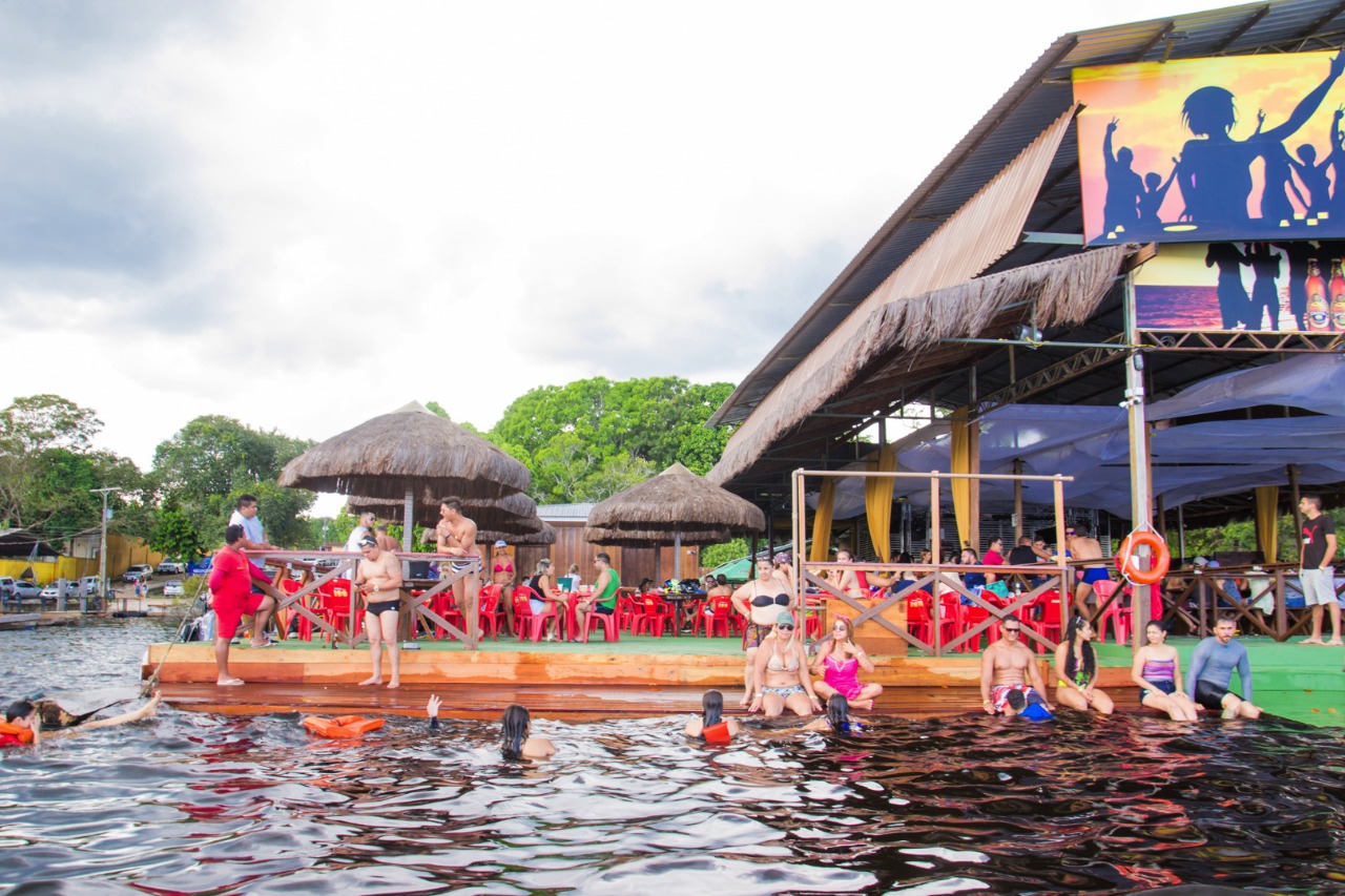 Temporada do Verão Paradise começa com e-music e sertanejo em Manaus