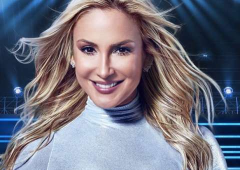 Claudia Leitte anuncia mudança na carreira e vira meme na web; veja