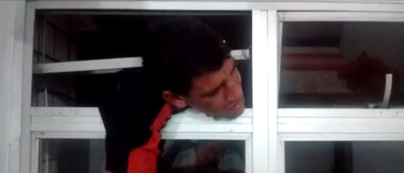 Homem escala prédio para roubar apartamento, mas algo inusitado acontece