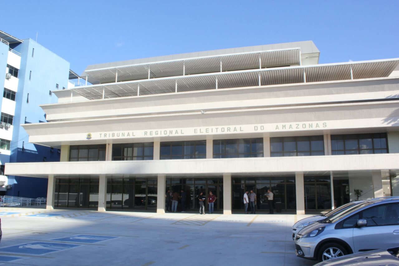 TRE-AM suspende processo eleitoral