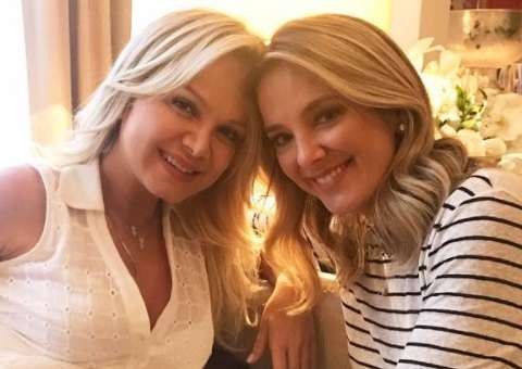 Eliana aparece em primeira foto durante repouso em chá da filha Manuela