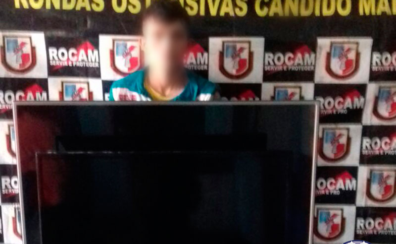 Jovem é preso acusado de invadir casa e manter família refém durante assalto em Manaus