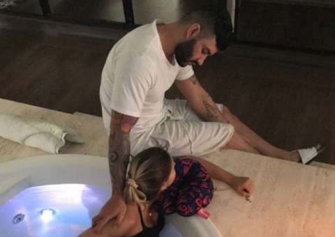 Andressa Suita fala sobre ter passado 24 horas em parto humanizado