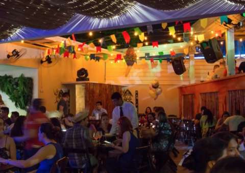 Salomão Rossy faz especial Boi-Bumbá no Axerito Bar