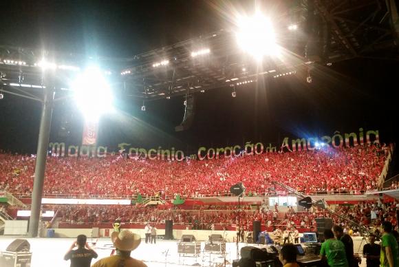 Magia, encantamento e ilusionismo na Amazônia marcam primeira noite em Parintins