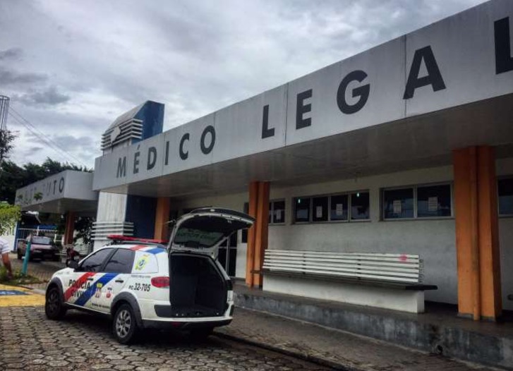  Após ter casa invadida, família testemunha morte de filho de 25 anos em Manaus 