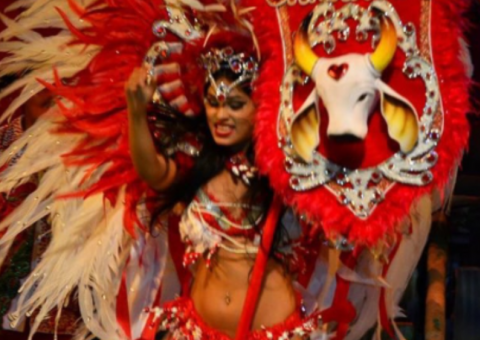 Porta-Estandarte do Garantido deixa posto horas antes da apresentação; Veja quem substitui