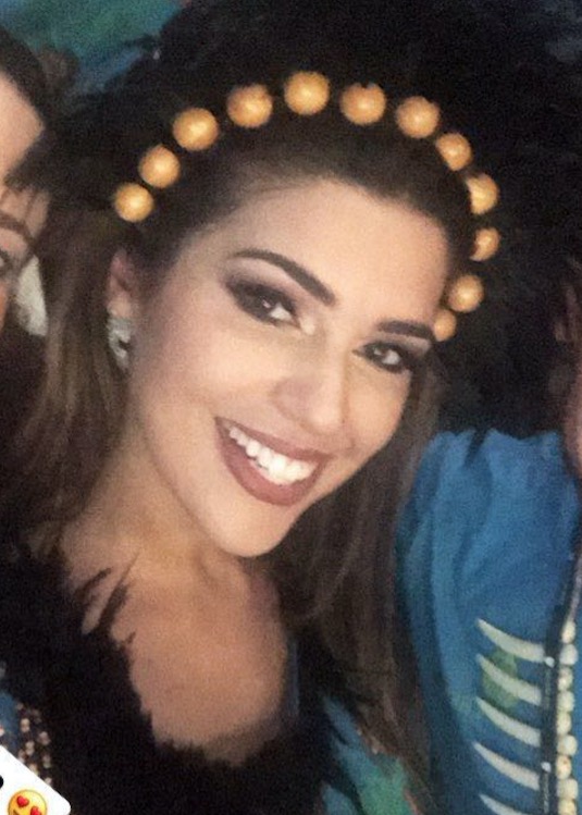 #Vídeos: Vivian e mais ex-bbbs se emocionam na segunda noite do Festival de Parintins