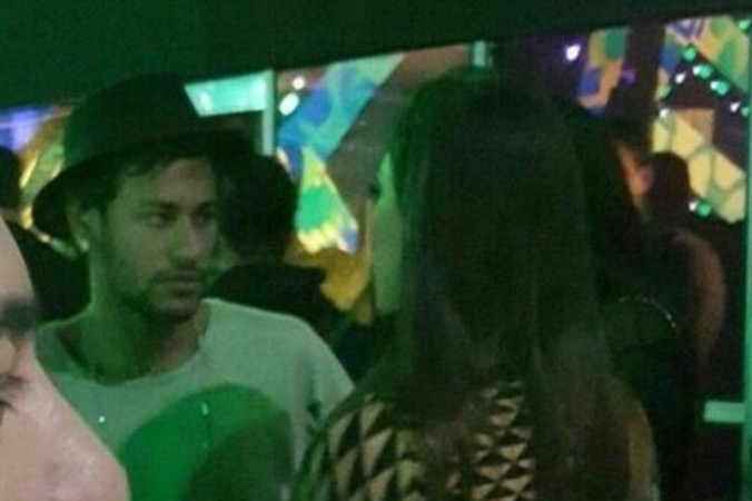 Neymar vai a show acompanhado de affair e tem foto vazada 