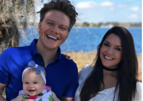 Melinda completa 11 meses e Thais Fersoza e Teló se declaram