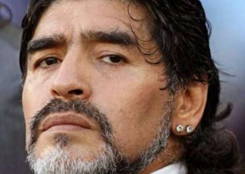 Repórter acusa Maradona de tentativa de estupro após evento da Fifa 