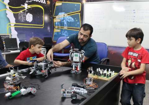 Manaós Tech abre novas turmas de robótica para crianças