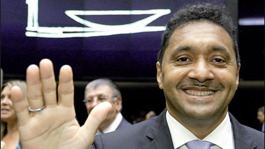 Deputado Tiririca é acusado de assédio sexual por ex-empregada