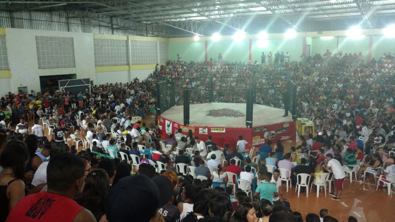 Carauari Combat lota ginásio com disputas de MMA no Amazonas