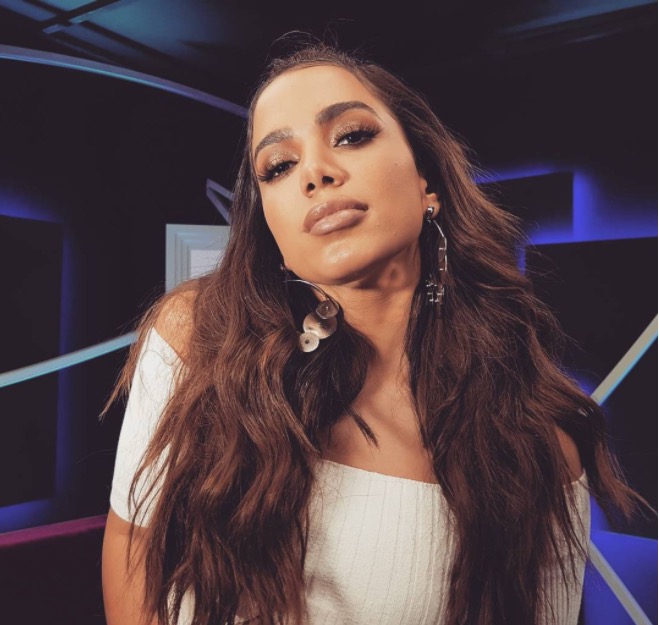 Anitta manda mensagem enigmática após saber de parceria de Iggy e Maluma
