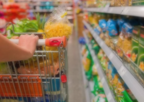 Preço da cesta básica diminui em 23 capitais, aponta Dieese