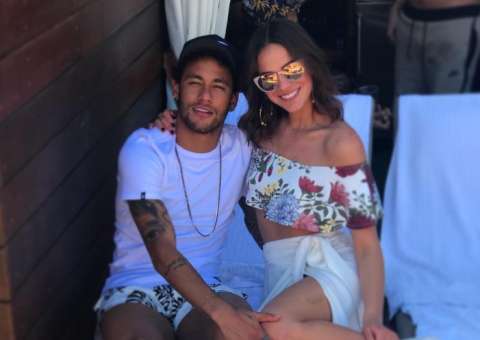 Neymar antecipa volta à Espanha e pode encontrar Bruna Marquezine em Ibiza