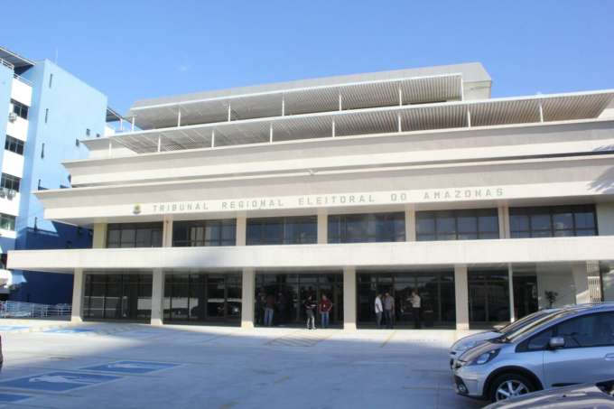 Candidatos se revoltam com nova data de eleição no Amazonas