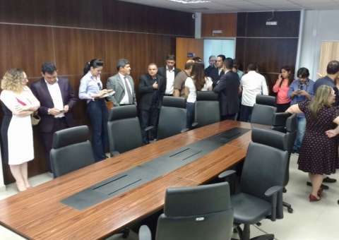 Candidatos pressionam TRE e impedem que eleição se estenda e confirmam data