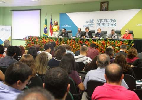 Manaus é sede da 1ª Audiência Pública sobre a Base Nacional Comum Curricular