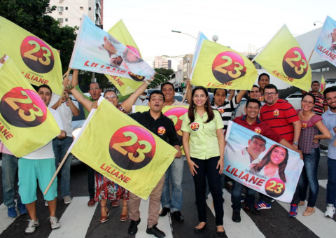 Liliane Araújo realiza 1ª bandeirada na zona Centro-Sul de Manaus  