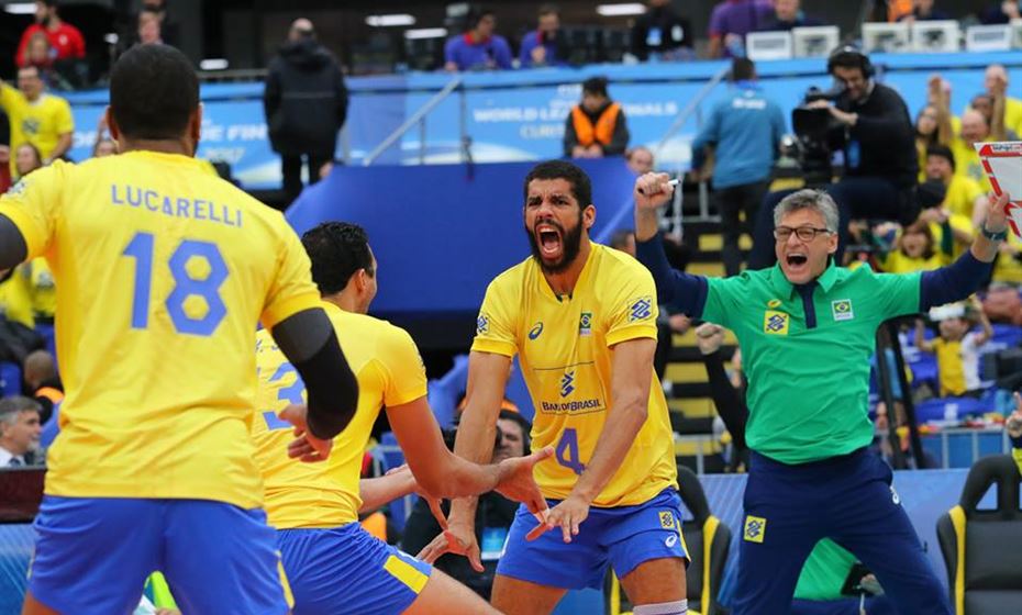 Brasil derrota EUA e garante vaga na final da Liga Mundial