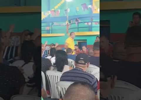 Deputado é vaiado em assembleia de policiais militares no AM