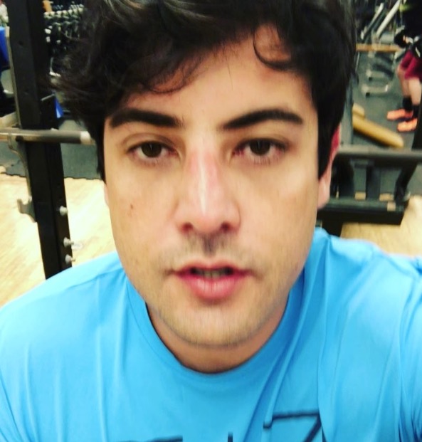  Bruno de Luca é condenado a pagar R$ 15 mil após humilhar recepcionista em hotel 