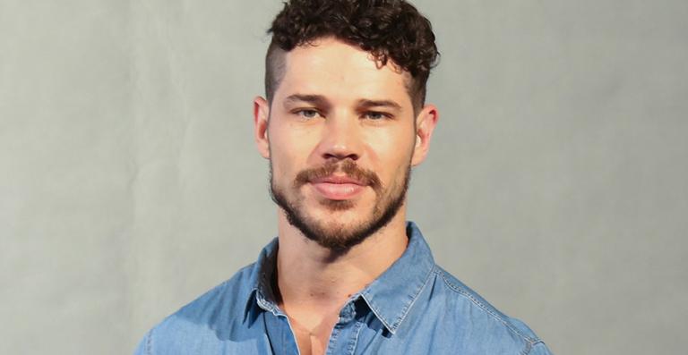 Após ter vídeo íntimo “vazado”, José Loreto desabafa nas redes sociais