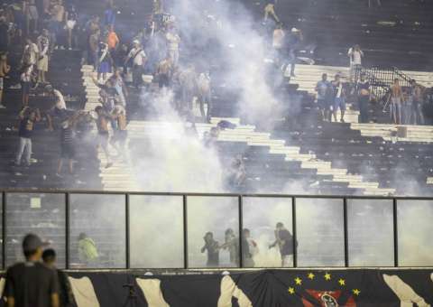 Funcionários do Vasco podem ter facilitado entrada de bombas, diz PM