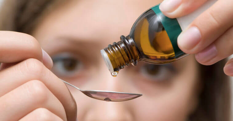 Óleo essencial combate o aparecimento de manchas na pele de pessoas idosas e previne rugas