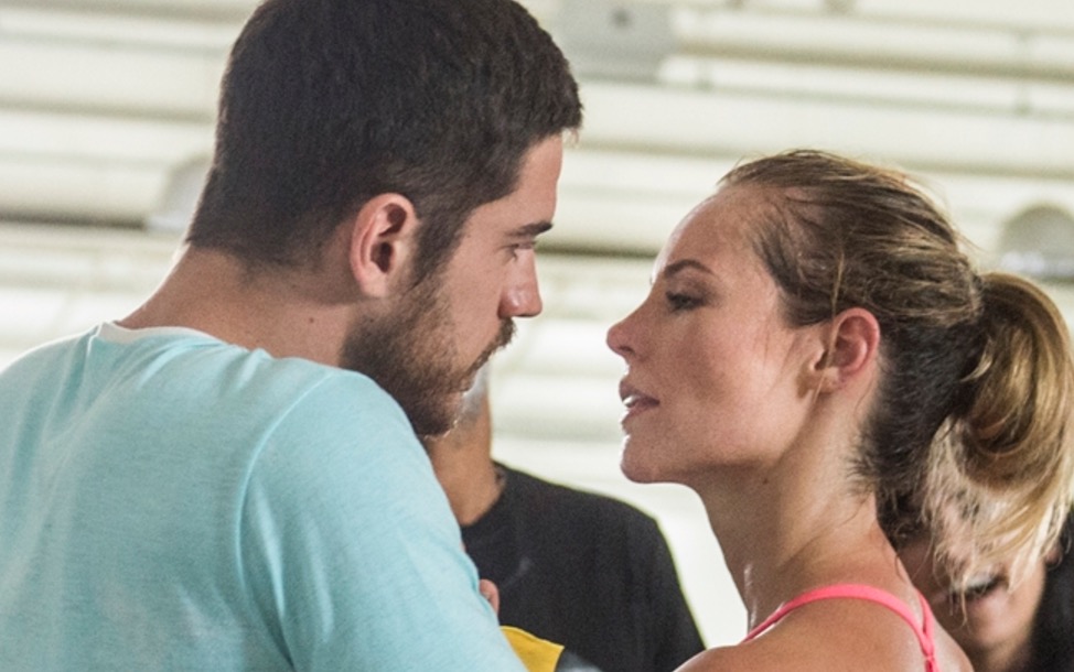  'A Força do Querer': Jeiza anuncia viagem para fora do Brasil e Zeca toma atitude drástica