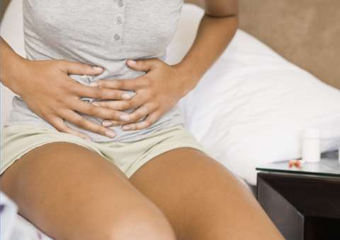 Transplante de fezes cura pacientes com bactéria resistente