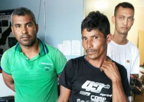 Trio é preso com armas e munição escondidas em lancha no Amazonas