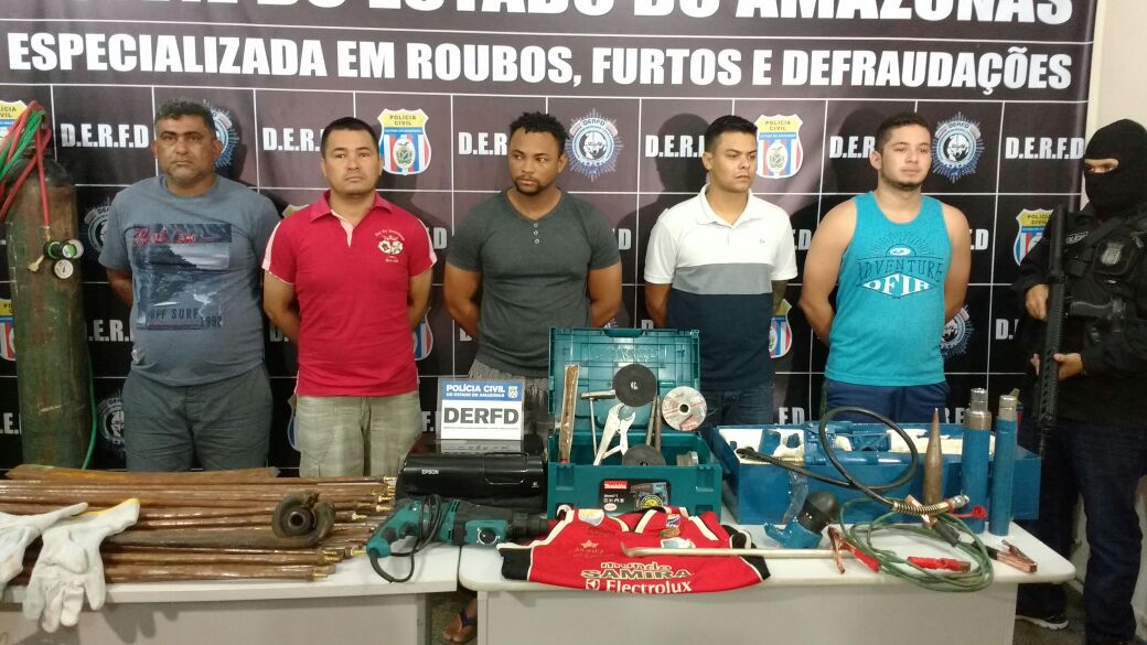 Grupo é preso suspeito de assaltar caixas eletrônicos e cofres de empresas em Manaus
