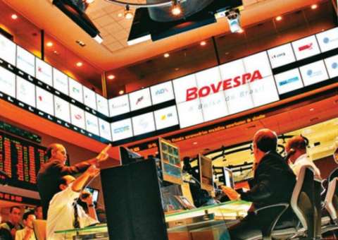Índices da bolsa de valores disparam após anúncio de prisão de Lula