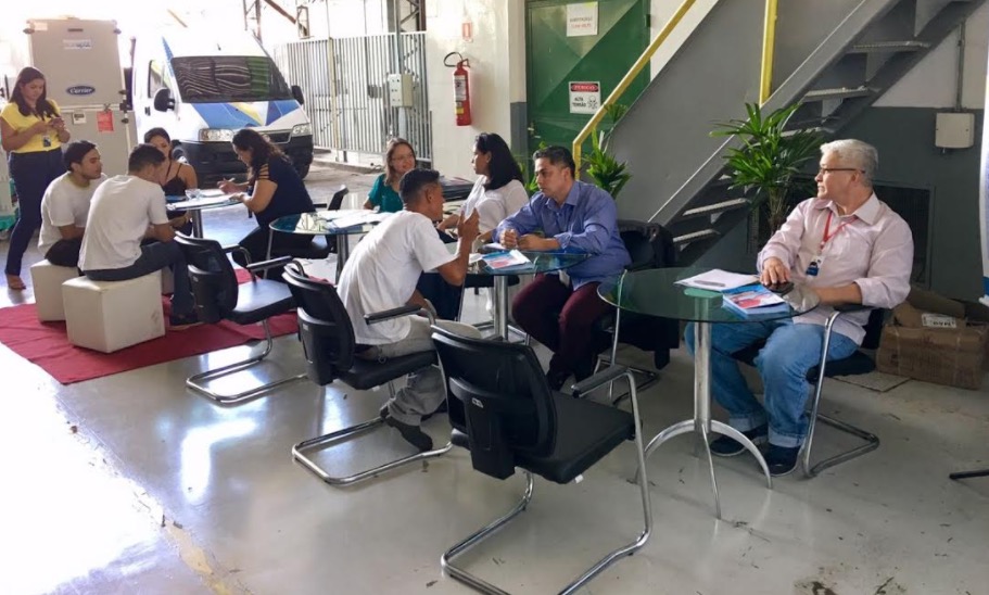 Van leva atendimento gratuito a colaboradores do Distrito em Manaus