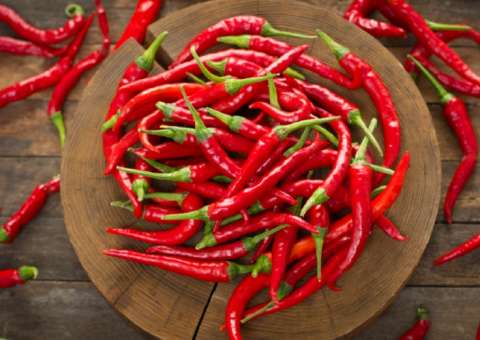 Espécie de pimenta estimula a digestão, o metabolismo e a má circulação. Conheça 