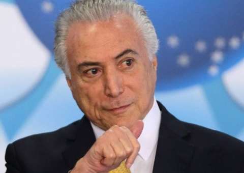 Temer amplia vantagem na CCJ em primeiro dia de debates
