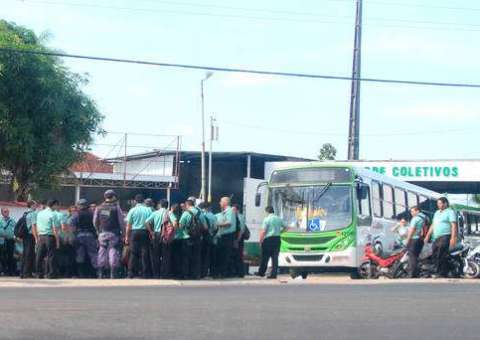 Rodoviários paralisam atividades e prejudicam população em Manaus